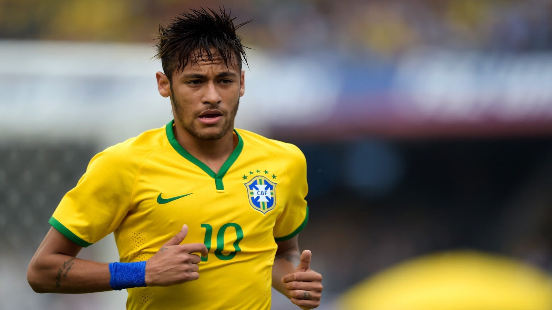 铁壁阿劳霍,巴萨战术棋局中,如何以唯一防守哲学锁死卡塔尔之矛